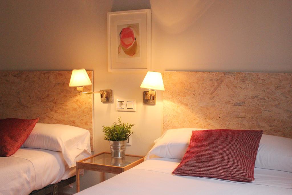 Pension Nochela Sevilla Room photo